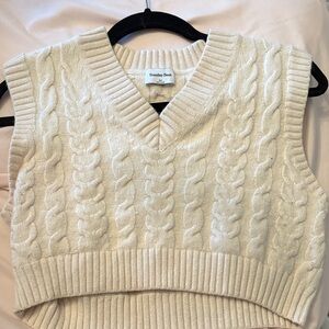 Sunday Best V-Neck Cable Knit Sweater Vest - Cream/White